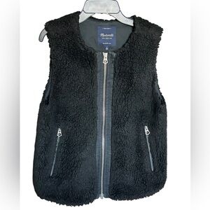 Madewell Vest Womens SZ Small Black Sherpa Shearling Sleeveless Jacket Faux Fur